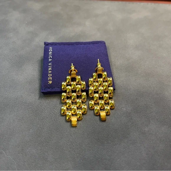 NIB Monica Vinader Heirloom Chain Earrings 18K Gold Vermeil Statement Classic - Picture 3 of 8